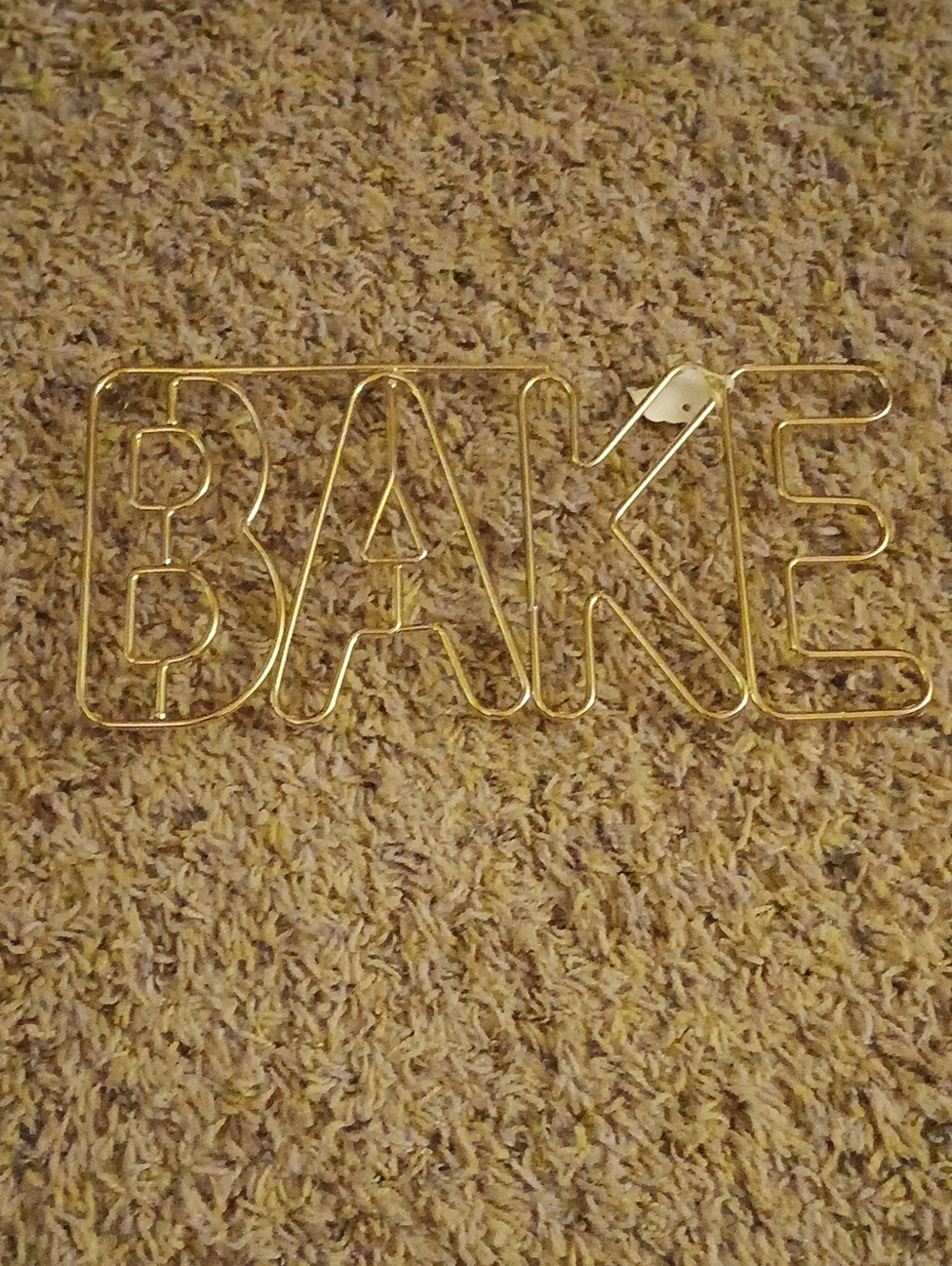 Gold BAKE Wire Wall Sign - Decorative Kitchen Accent